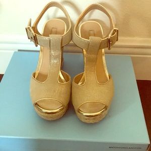 Antonio Melani wedges